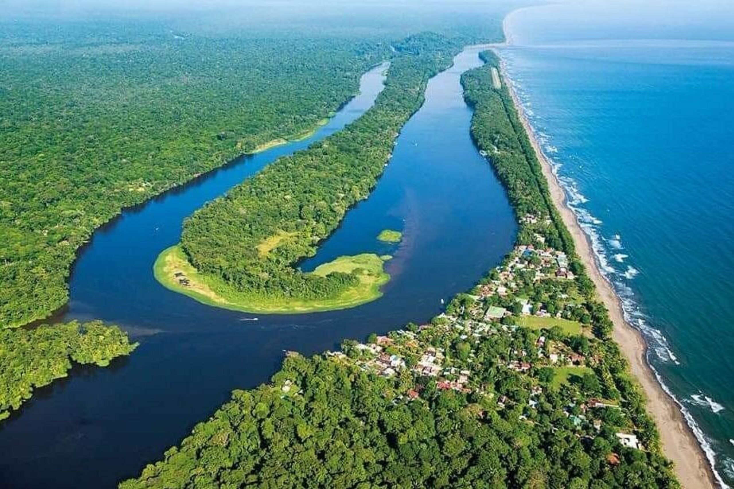 TORTUGUERO SAN JOSE - COSTA RICA