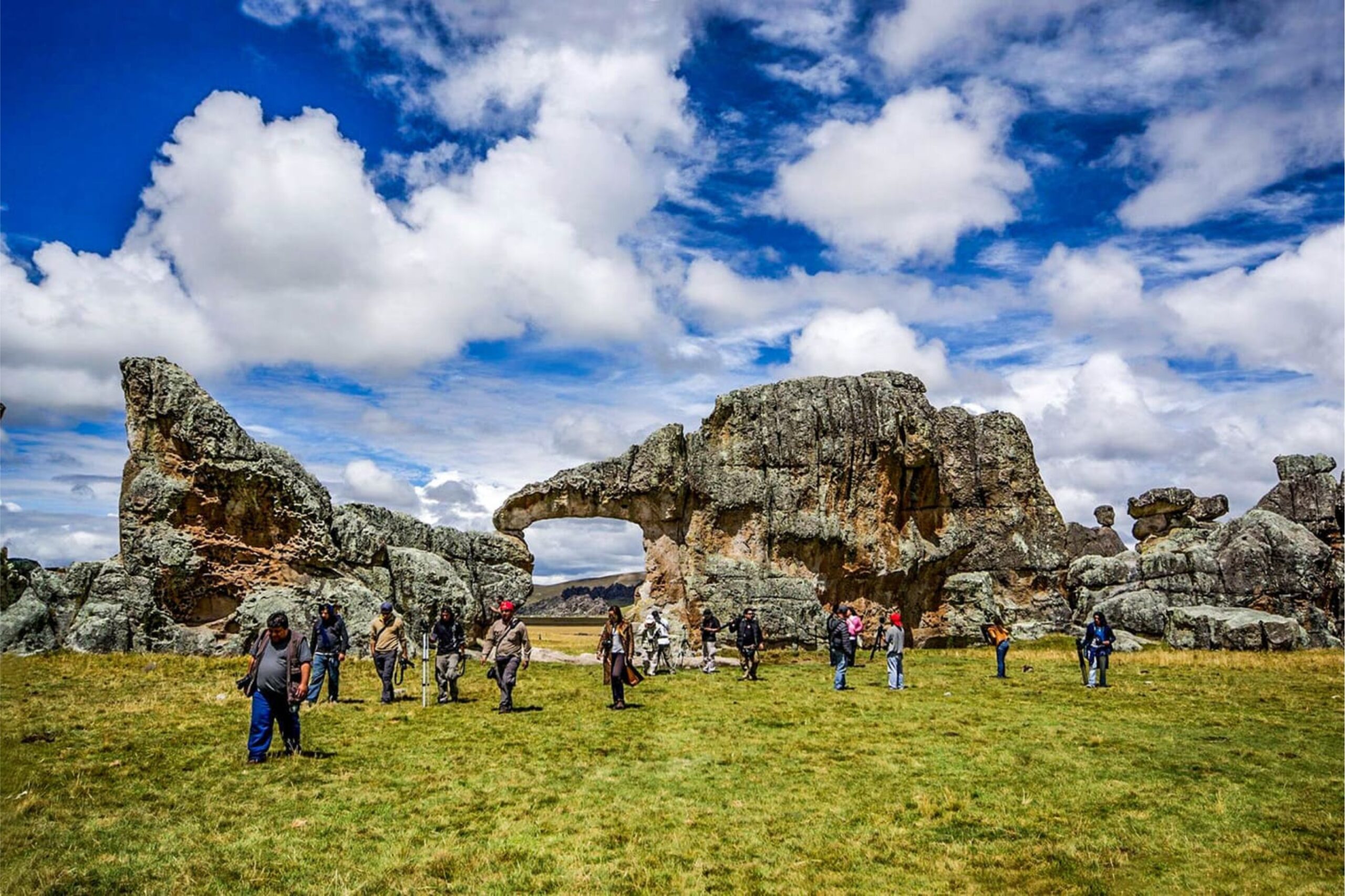 BOSQUE DE PIEDRAS HUAYLLAY - HUANUCO
