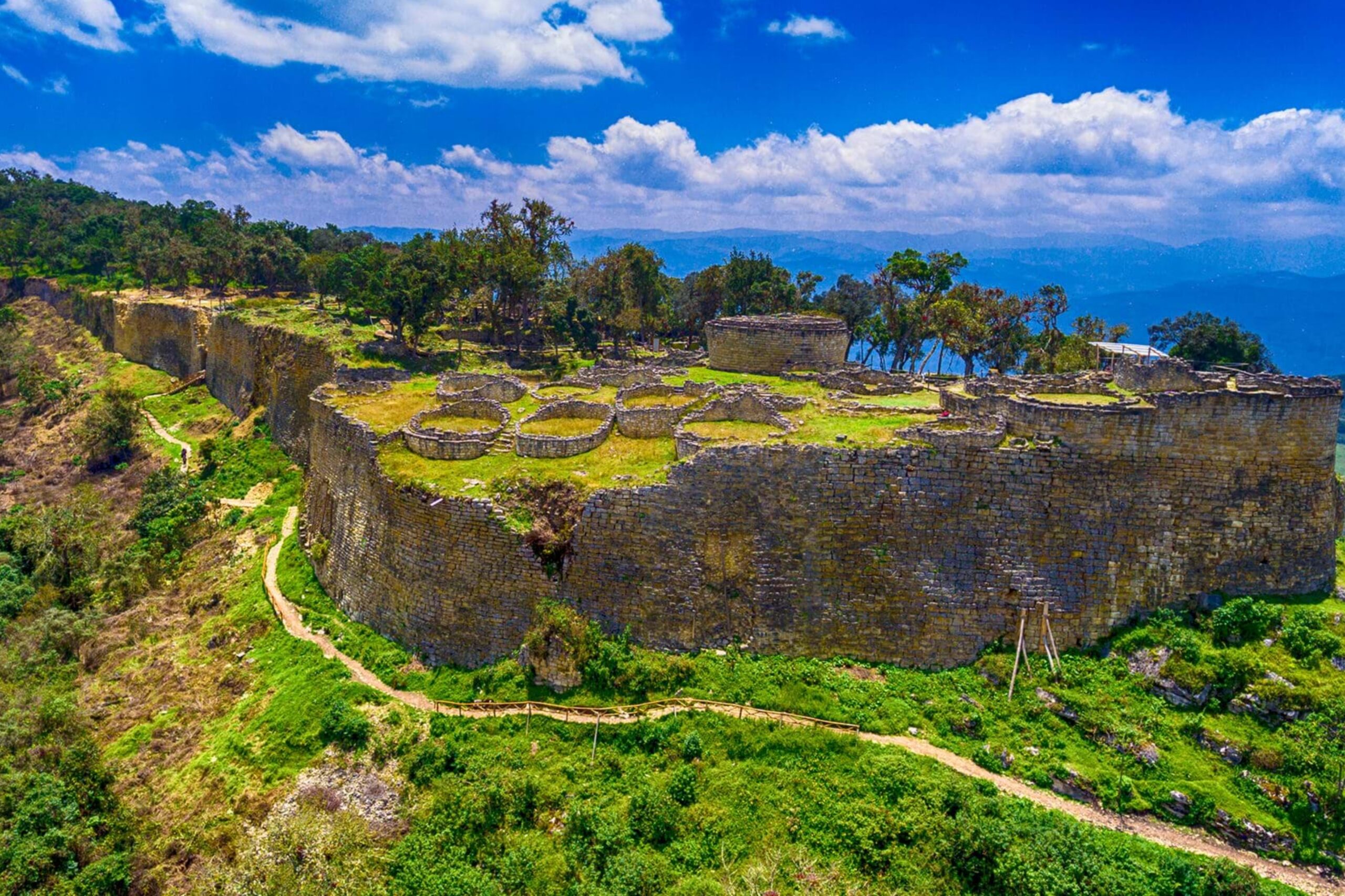 KUELAP - CHACHAPOYAS